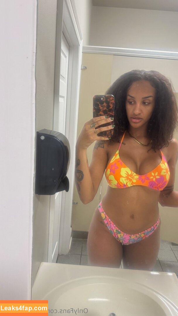 zoeysinnfree / zoeysinnxo leaked photo photo #0045