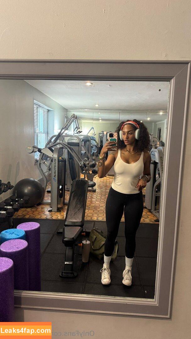 zoeysinnfree / zoeysinnxo leaked photo photo #0048