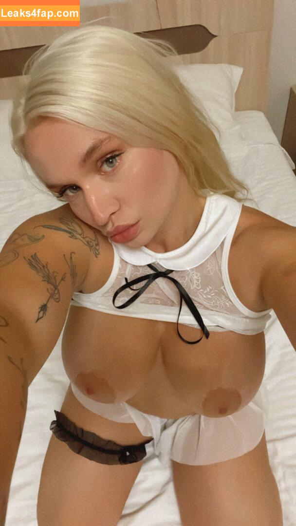 Zoie Burgher / luxezoie / zoieburgher leaked photo photo #0026