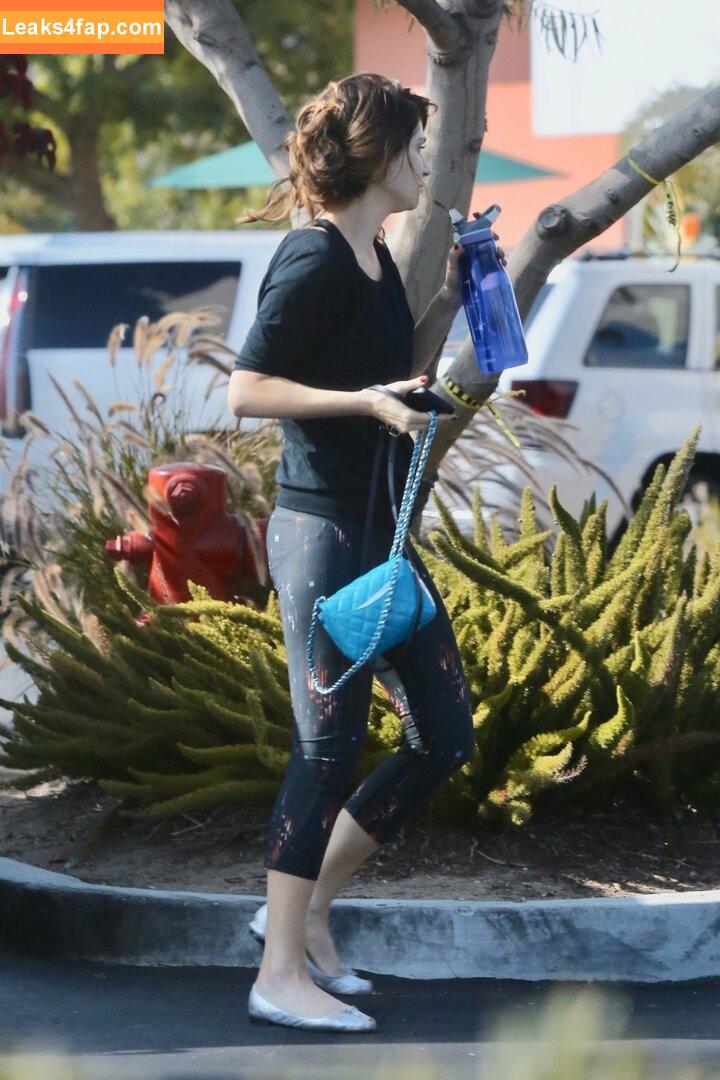 Zooey Deschanel / zooeydeschanel leaked photo photo #0022