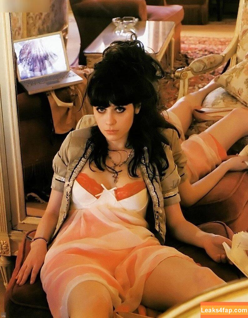 Zooey Deschanel / zooeydeschanel leaked photo photo #0131