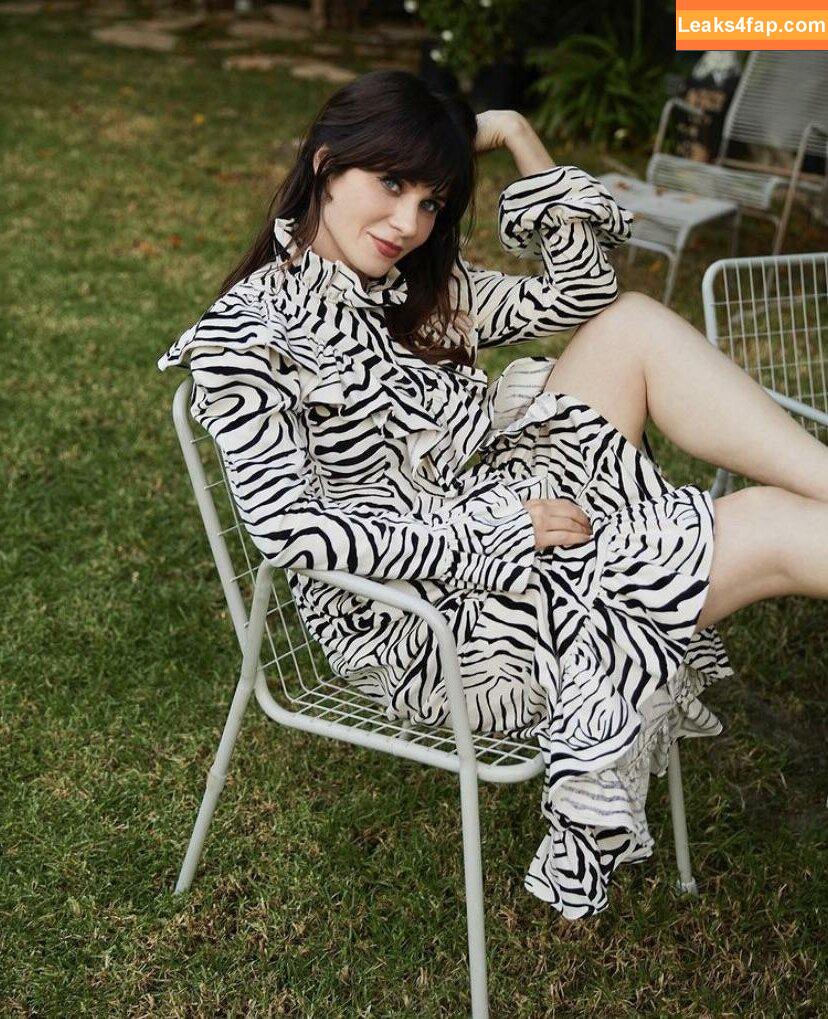 Zooey Deschanel / zooeydeschanel leaked photo photo #0156