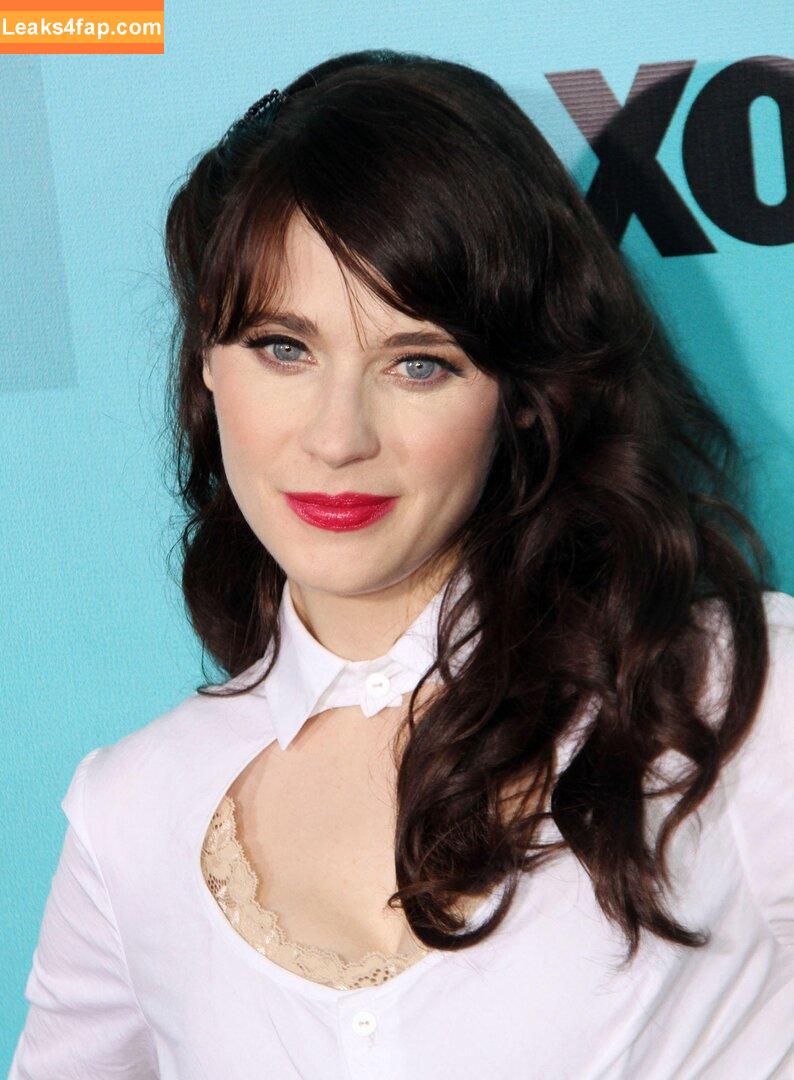 Zooey Deschanel / zooeydeschanel leaked photo photo #0233