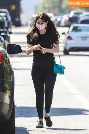 Zooey Deschanel photo #0009