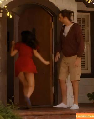 Zooey Deschanel photo #0042