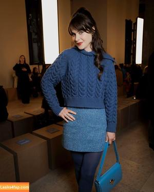 Zooey Deschanel photo #0066