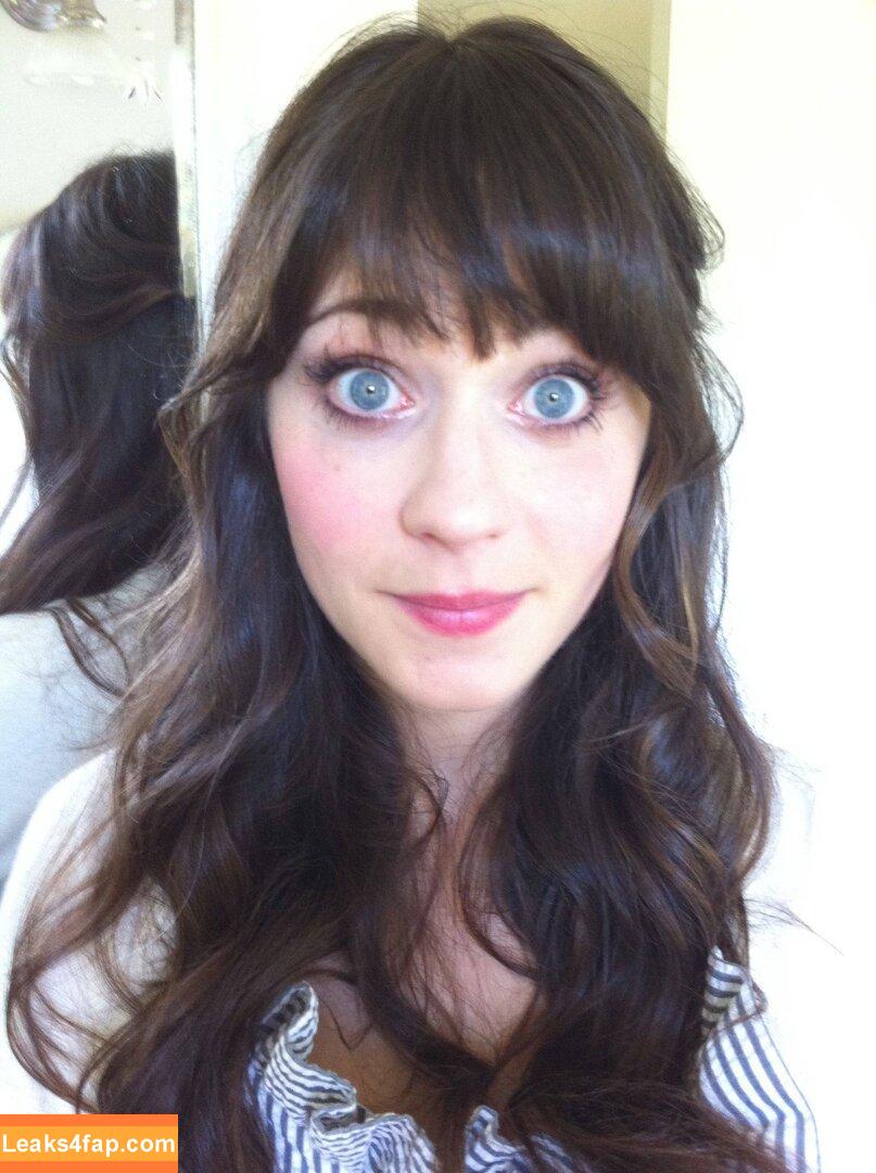 ZooeyMoore /  leaked photo photo #0002