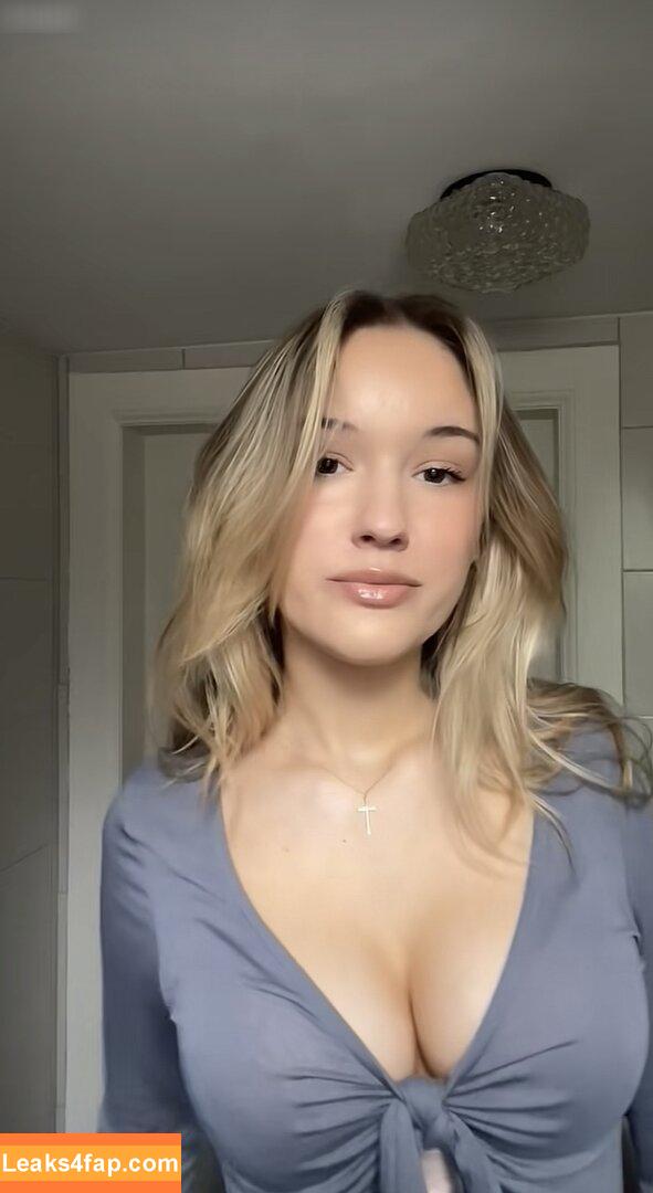 zosia_ski /  leaked photo photo #0012