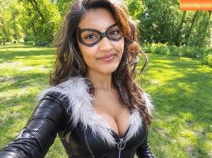 Zufi Khan photo #0029
