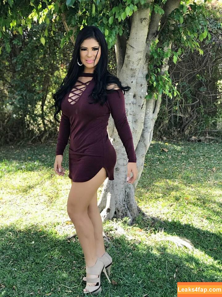 Zuleica Leal /  leaked photo photo #0007